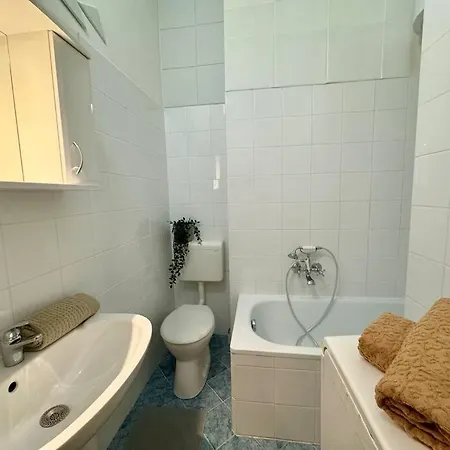 Apartment Kleh 2 *